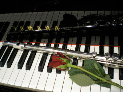 Piano - flute - rose